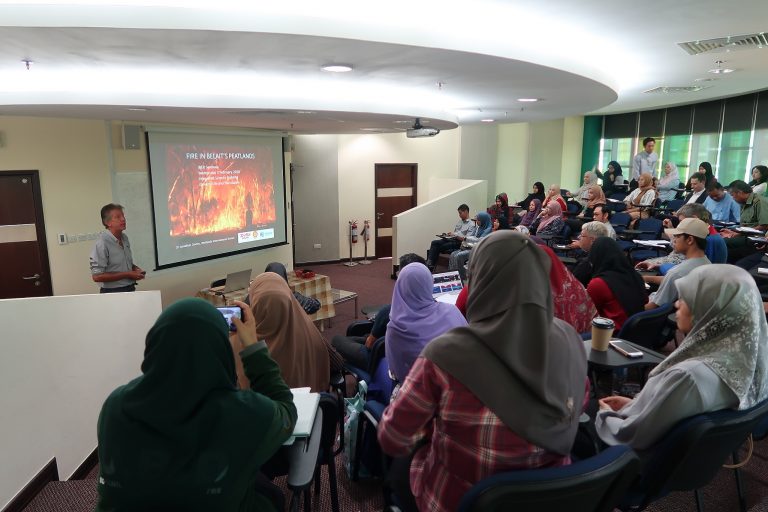 Dr Jon Davies' insightful presentation attended by officials from Forestry Department, (MPRT), secondary school teachers, as well as UBD academics.